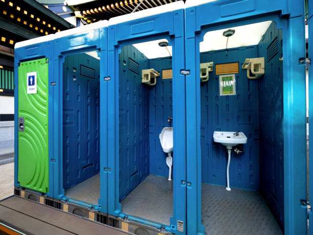 Porta potty delivery and setup in Santa Clara, NM